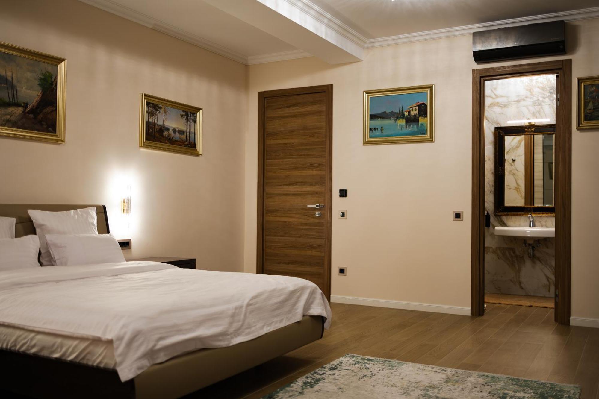 Therme Criss Balotesti Exterior photo